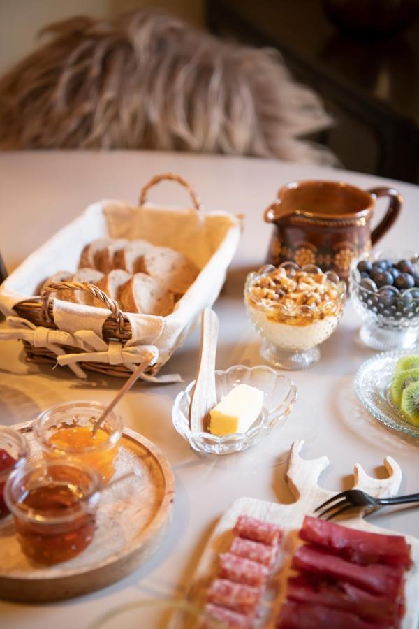Casa Pasch - Boutique Bed And Breakfast In Cumpadials Sumvitg Екстер'єр фото