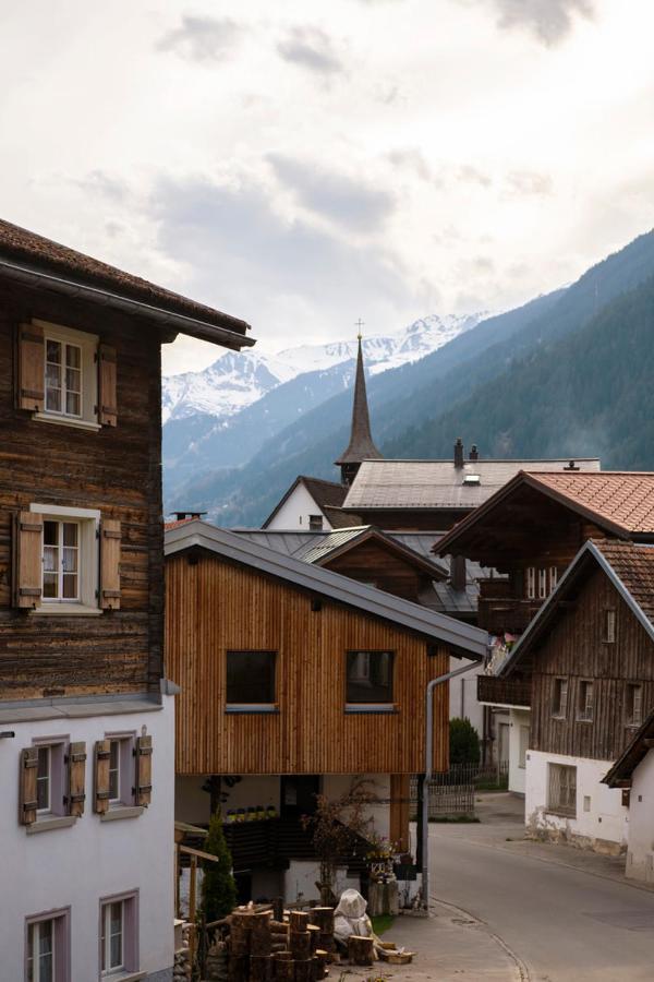 Casa Pasch - Boutique Bed And Breakfast In Cumpadials Sumvitg Екстер'єр фото